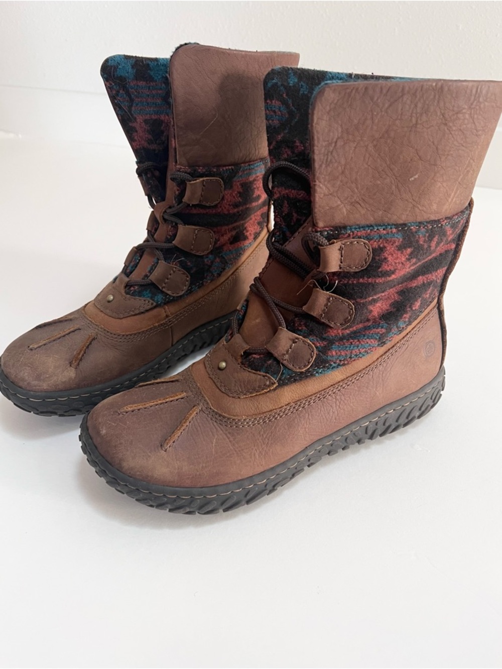 Born Winter Boots - Picture 10 of 16
